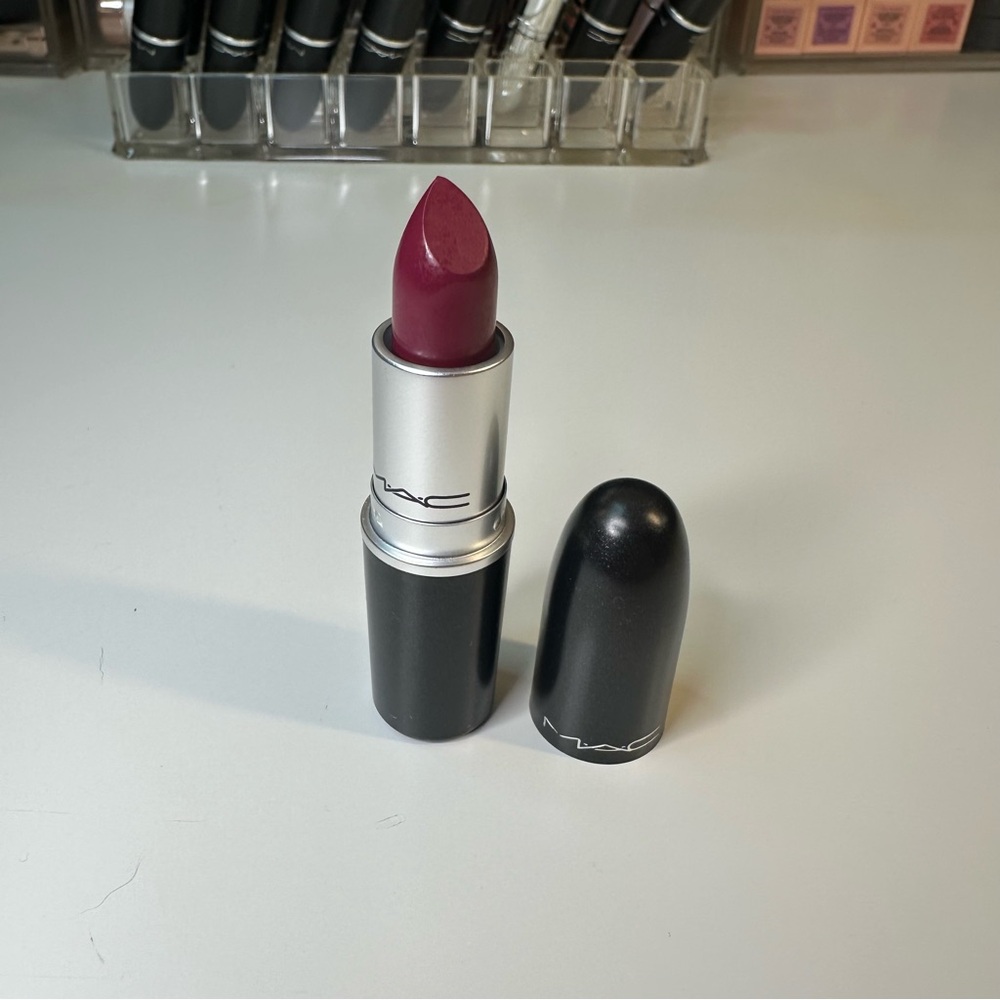 New MAC Cosmetics Satin Lipstick Deep Berry in Fashion Revival Matte